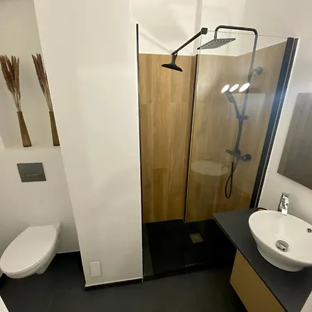 2 Pieces Proche Port Et Gare Apartment